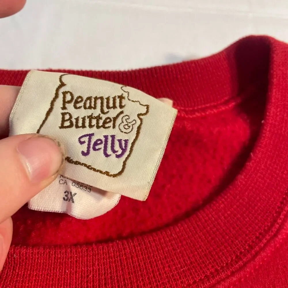 Peanut Butter & Jelly Women's Red Sweatshirt 3x - Picture 3 of 6